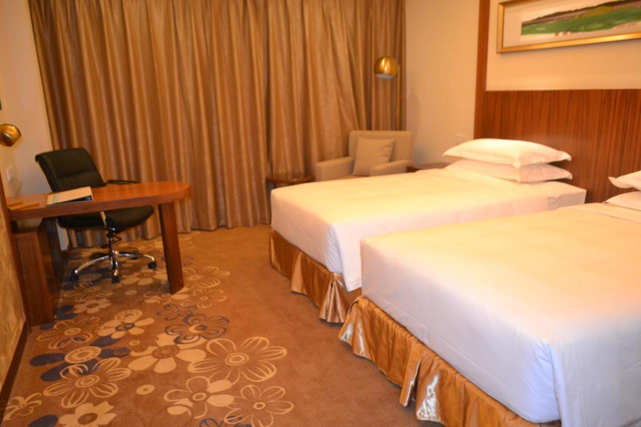 Hotel Kaloum Conakry Kültér fotó
