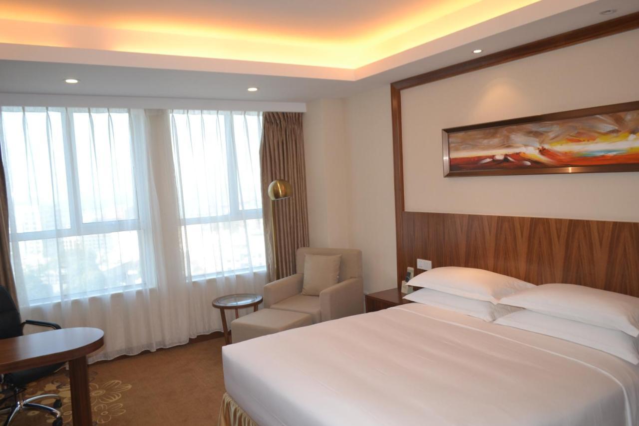 Hotel Kaloum Conakry Kültér fotó