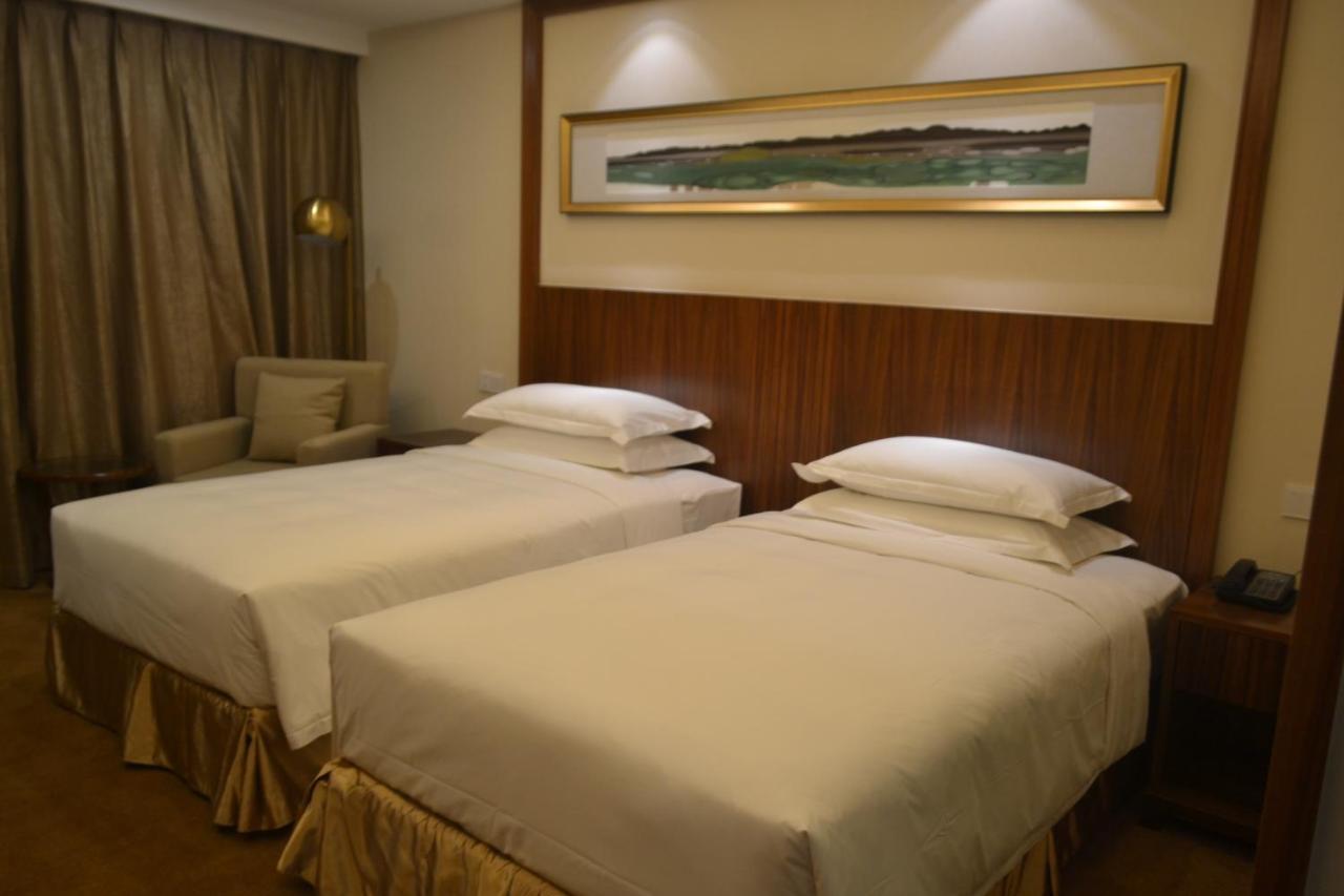 Hotel Kaloum Conakry Kültér fotó