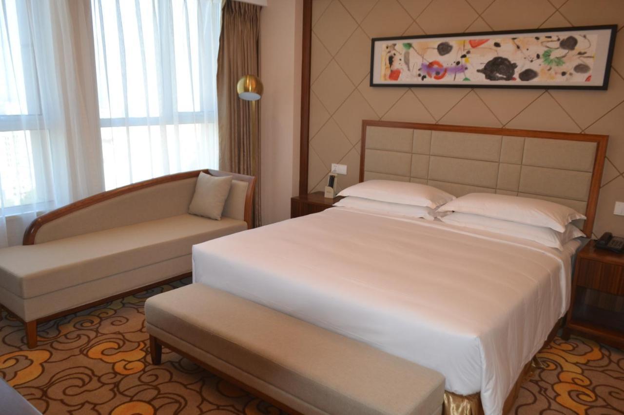 Hotel Kaloum Conakry Kültér fotó